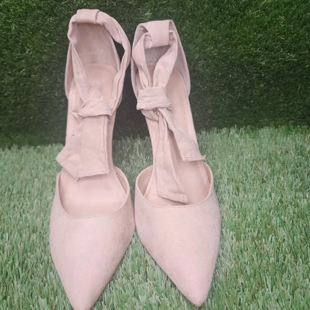 EVA MENDES Suede Tan Pointy Wrap Up Heels in Excellent Condition - Picture 4 of 4